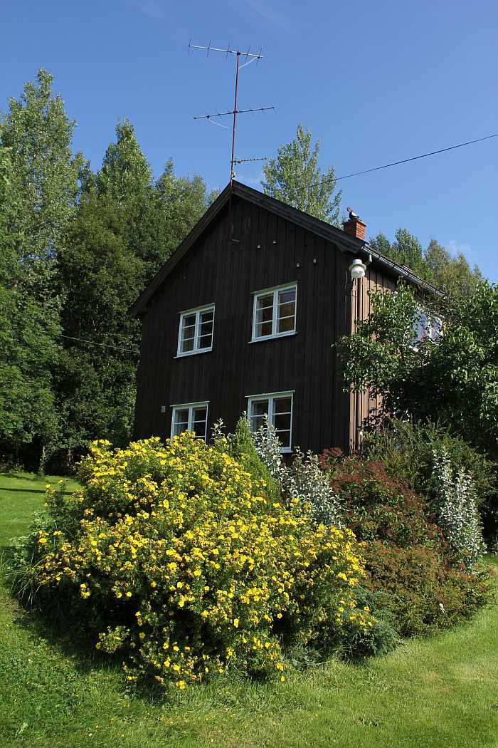 Im großen Ferienhaus Klokkerud haben zwei Familien oder eine Gruppe bis zu 10 Personen reichlich Platz